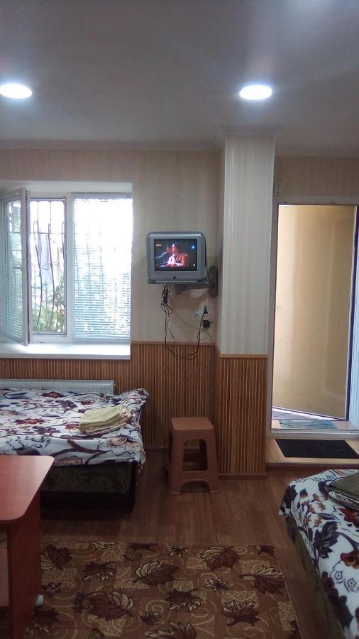 1-Я Слободская, 17А, Угол Проспекта Центрального, 3 Дивана, Wi-Fi, Отдельный Вход. Mykolaiv Exterior foto